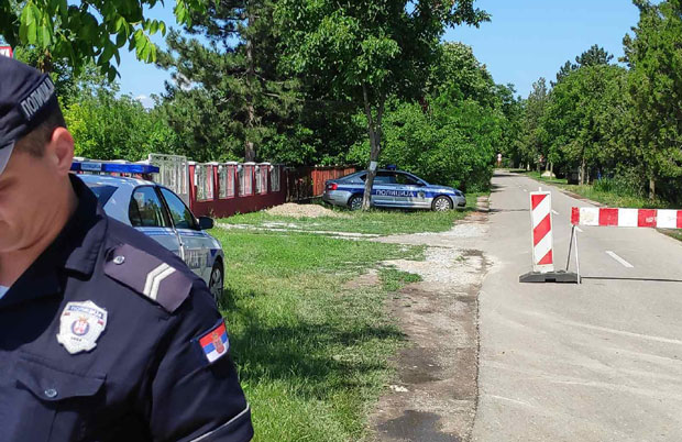 ЗАТВОРЕН мост на БЕГЕЈУ: Пронађене неексплодиране МИНЕ, полиција блокирала крај